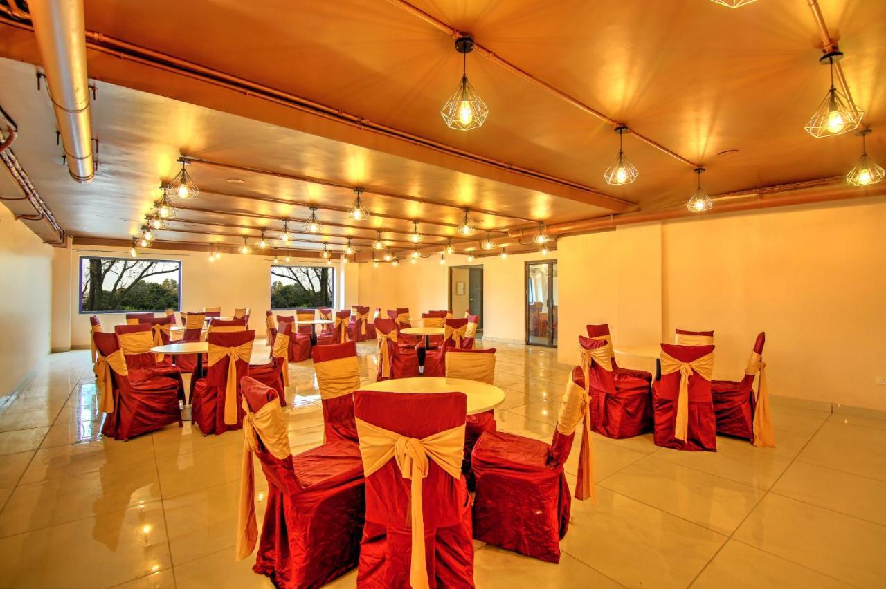 Artisan Rooms Нью-Делі Екстер'єр фото