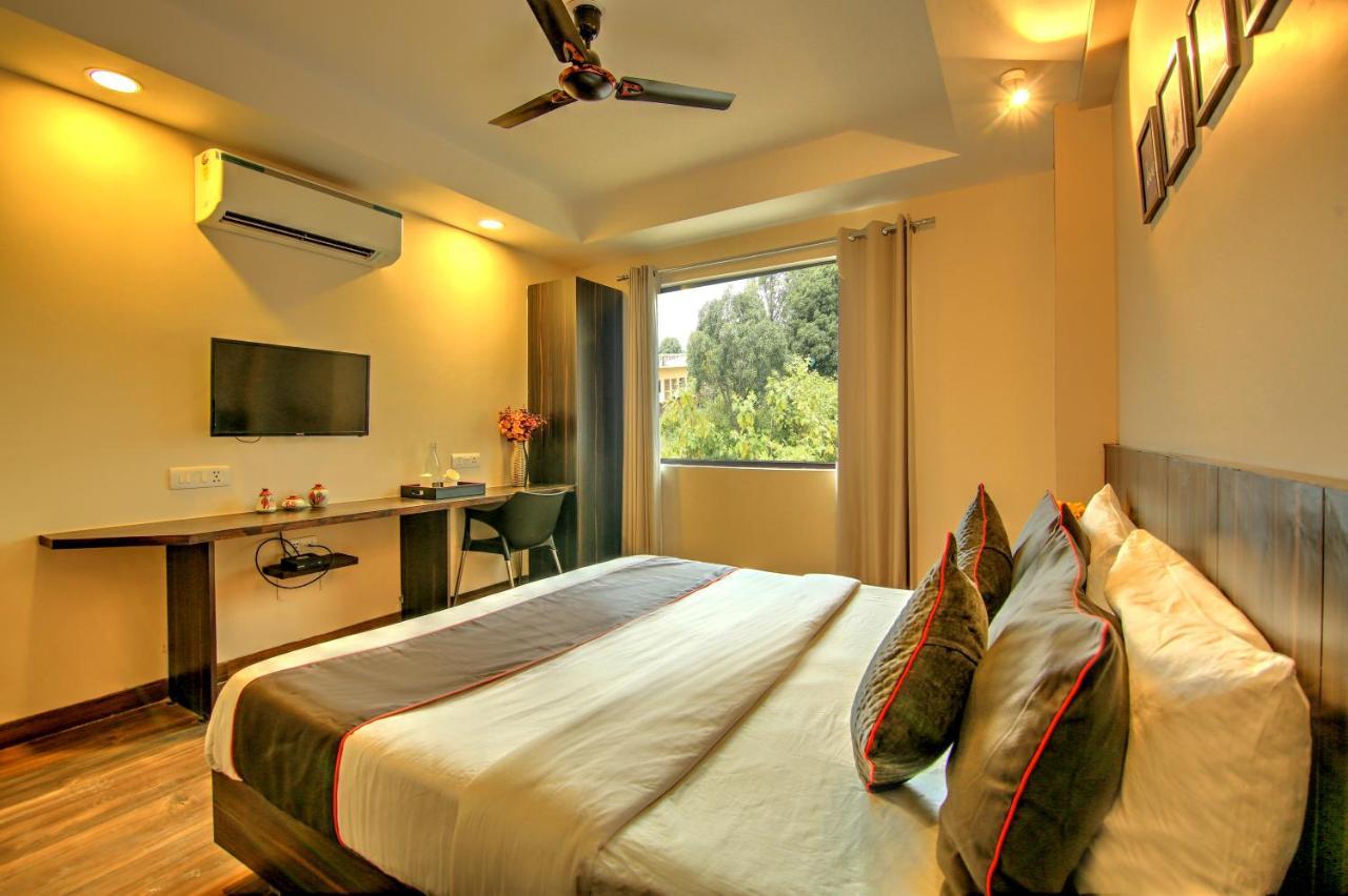 Artisan Rooms Нью-Делі Екстер'єр фото